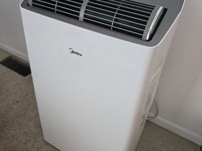 Midea AC Unit