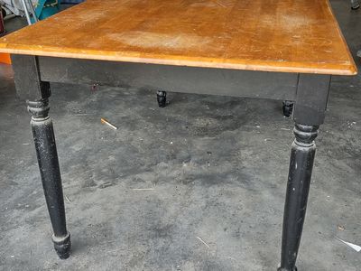 Sturdy table