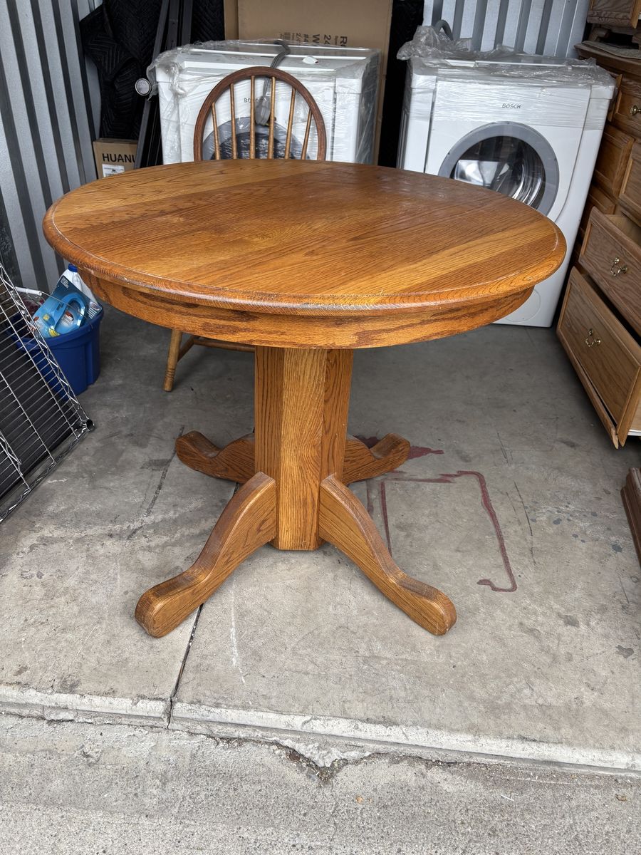 Oak Pedestal Dining Table & 4 Chairs - 3ft Diameter, Compact Size