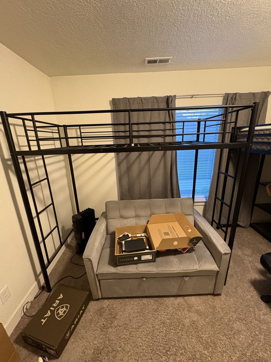 Twin loft bed
