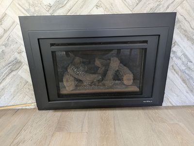 Heat & Glo Supreme-i25-ift gas fireplace insert