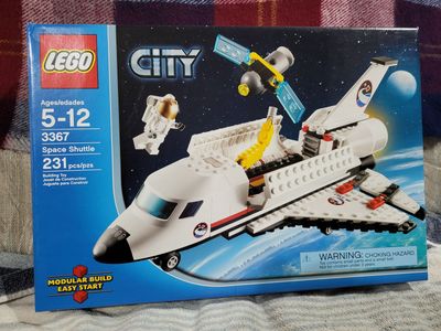 LEGO CITY SPACE SHUTTLE 2011 ISSUE