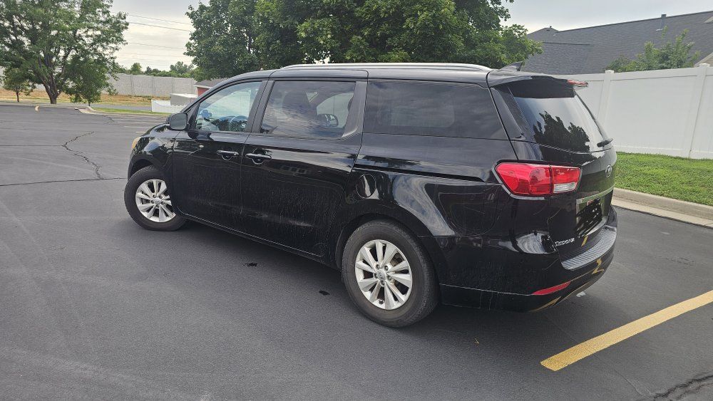 2015 Kia Sedona LX