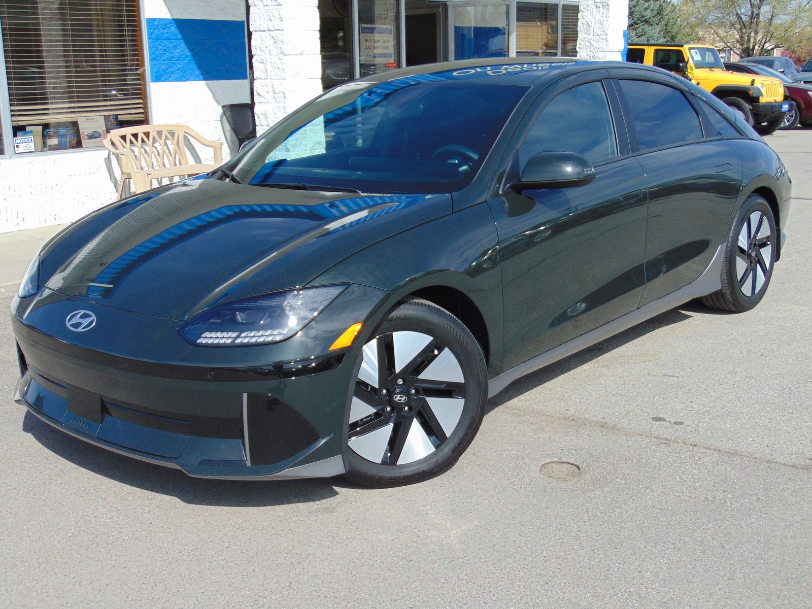 2024 Hyundai IONIQ 6 SE Standard Range