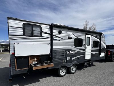 2018 Keystone Springdale 240BHWE –Family Bunkhouse