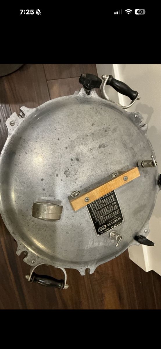 Main image 3