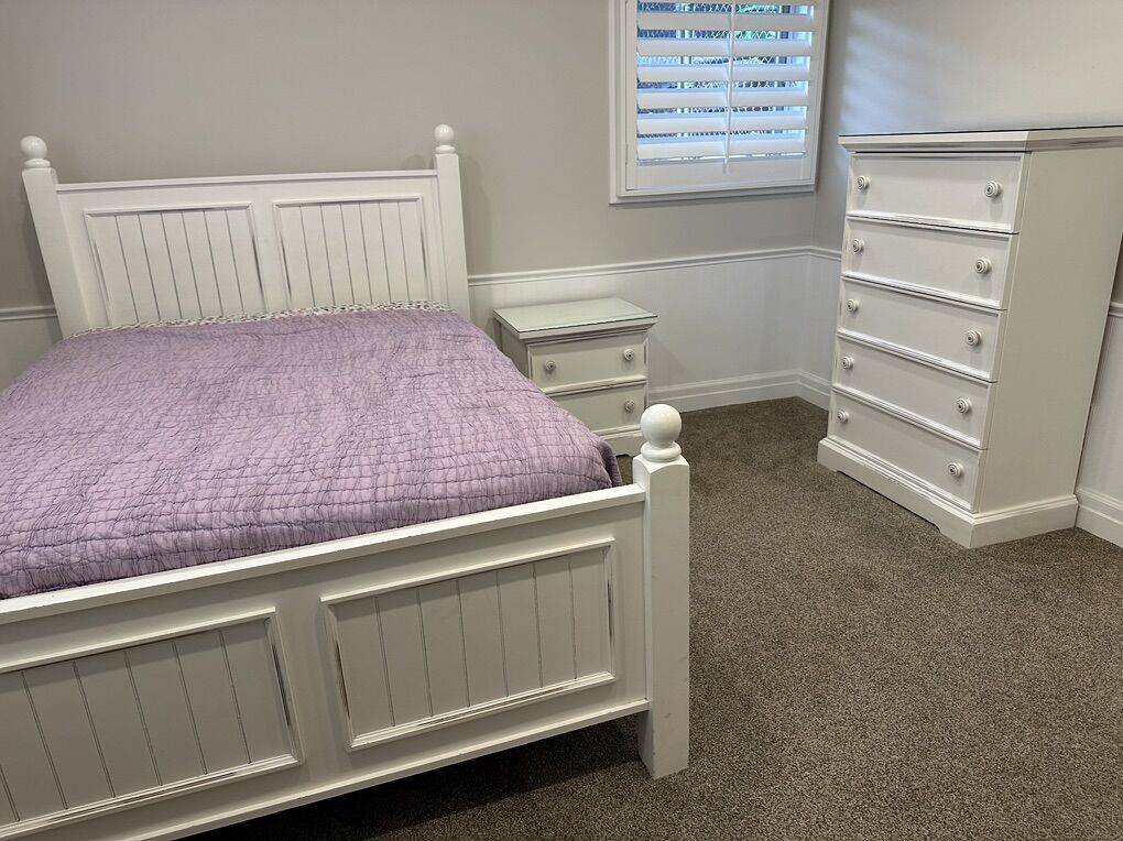 Full Size Bedroom Set with Bed, Nightstand, Dresse