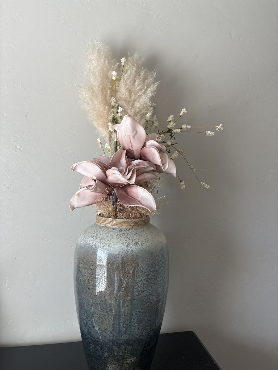 Flower vase