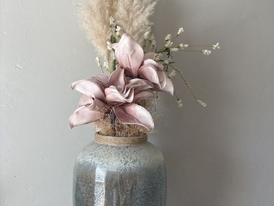 Flower vase