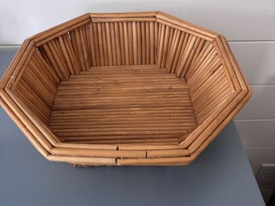 Vintage MCM octagonal wicker reed tray basket/ centerpiece