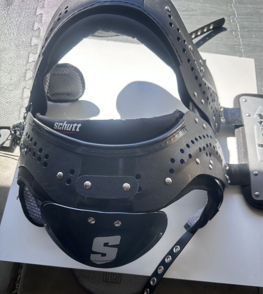 Main image 3