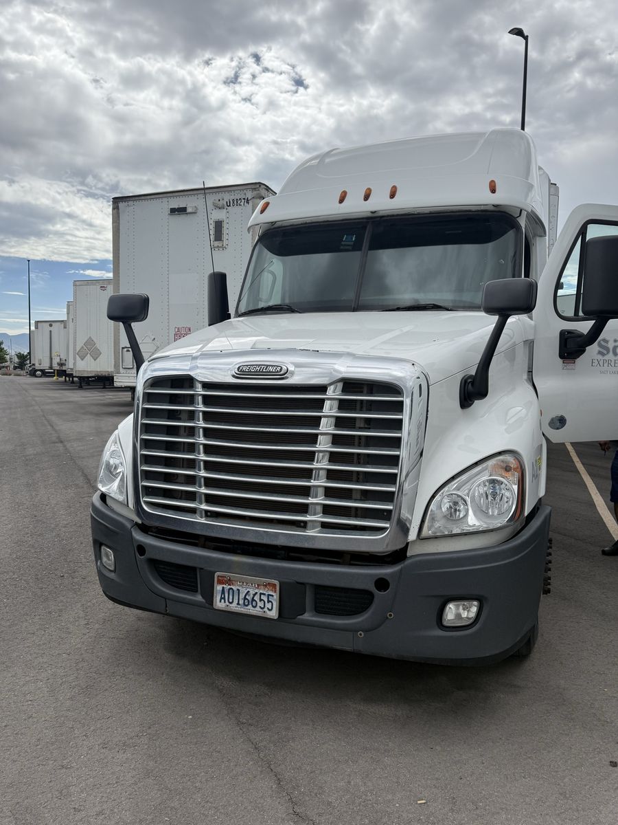2016 Freightliner Cascadia 