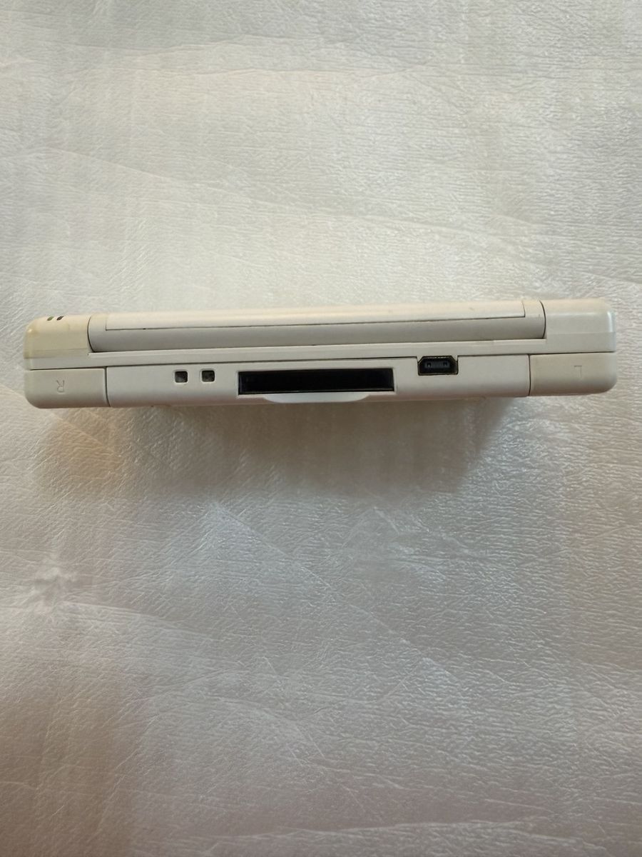 Main image 7