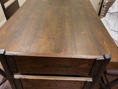 Kitchen table