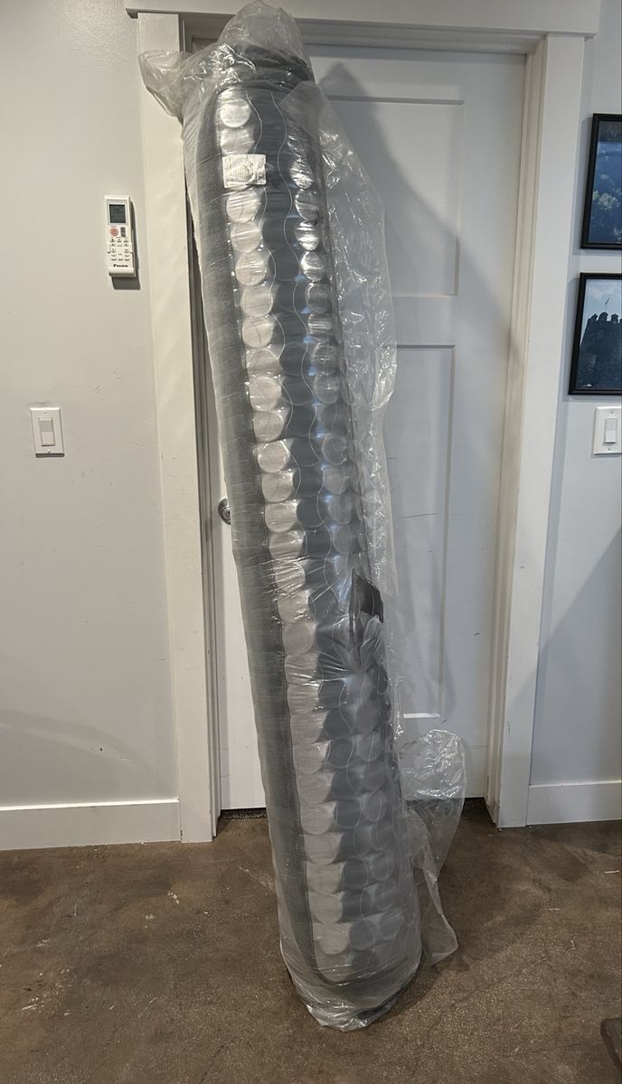 New Sealed King Mattress Hybrid