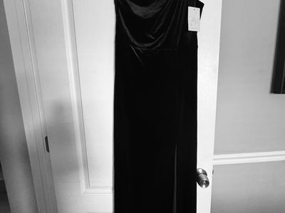 New Black Velvet One-Shoulder Formal Gown with Thigh Split. Size M