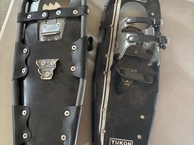 Yukon Charlie's 929 Series Snowshoes - Winter Hiking & Snow Trekking Gear