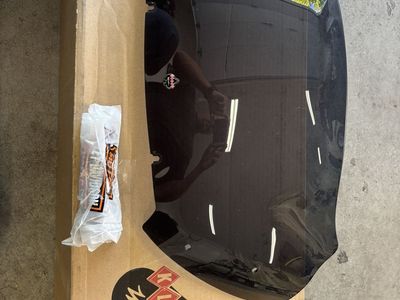 Klockwerks 10” Dark Smoke Flare windshield.