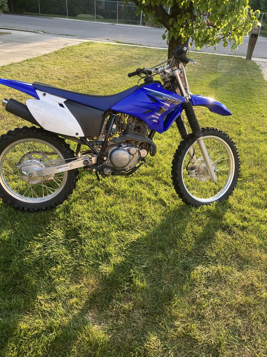 Yamaha TTR 230 dirt bike