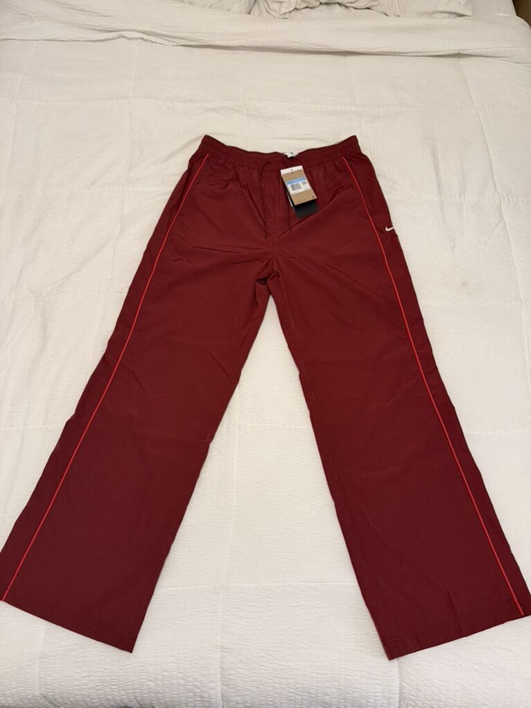 NWT Nike Woman's High-Rise Woven Track Pants