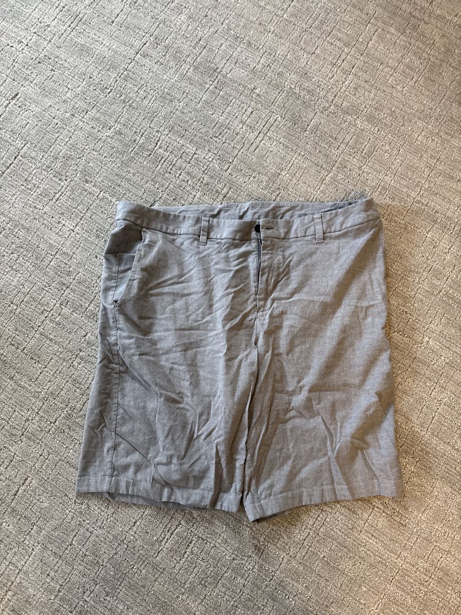 Lululemon shorts men’s size 40