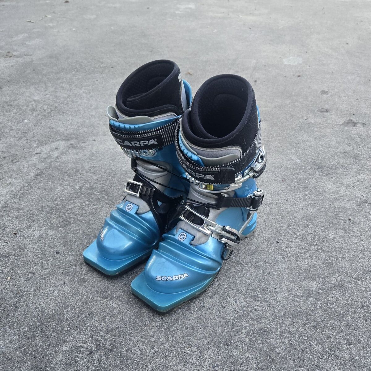 Kids Scarpa Telemark Sz. 3-4 Ski Boots 3 Pin 75mm