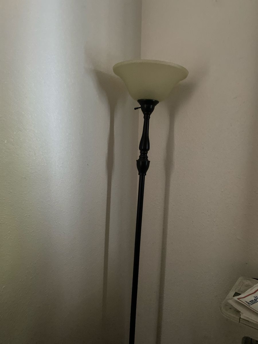 Floor lamp