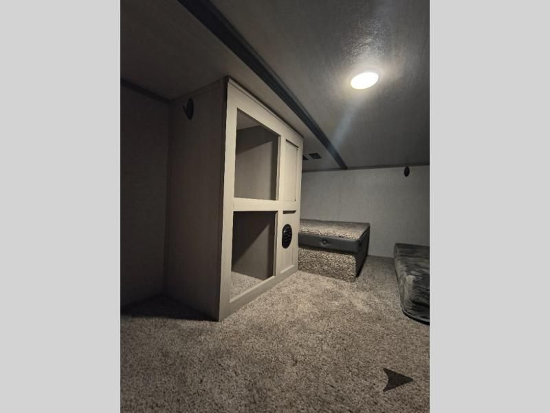 Main image 35