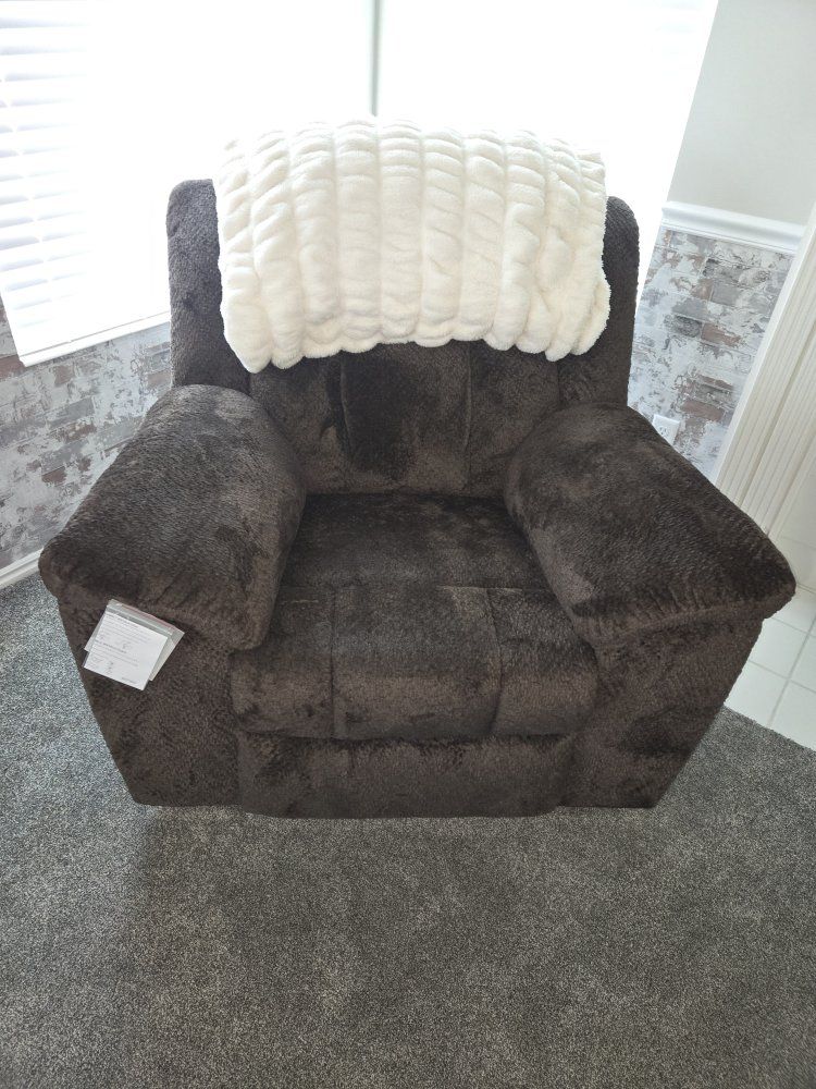 Dark Brown Recliner Chair  brand new in box