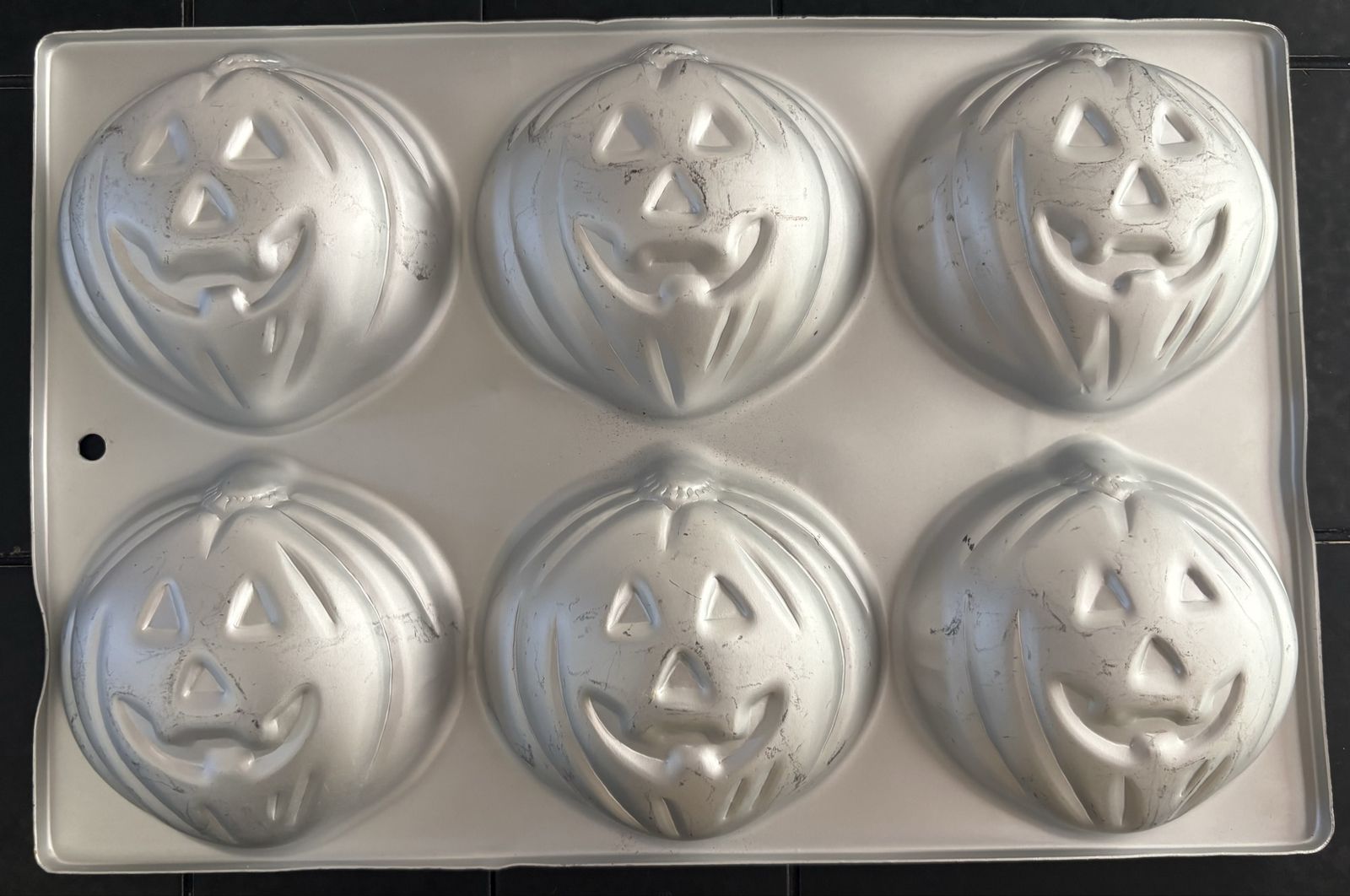 Vintage Aluminum Jack-O'-Lantern Pumpkin Cakelette Muffin Pan - 6 Cavity