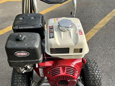 Honda Pressure Washer W/ Cat Pump (4200 PSI & 4 Gal Per Min.)