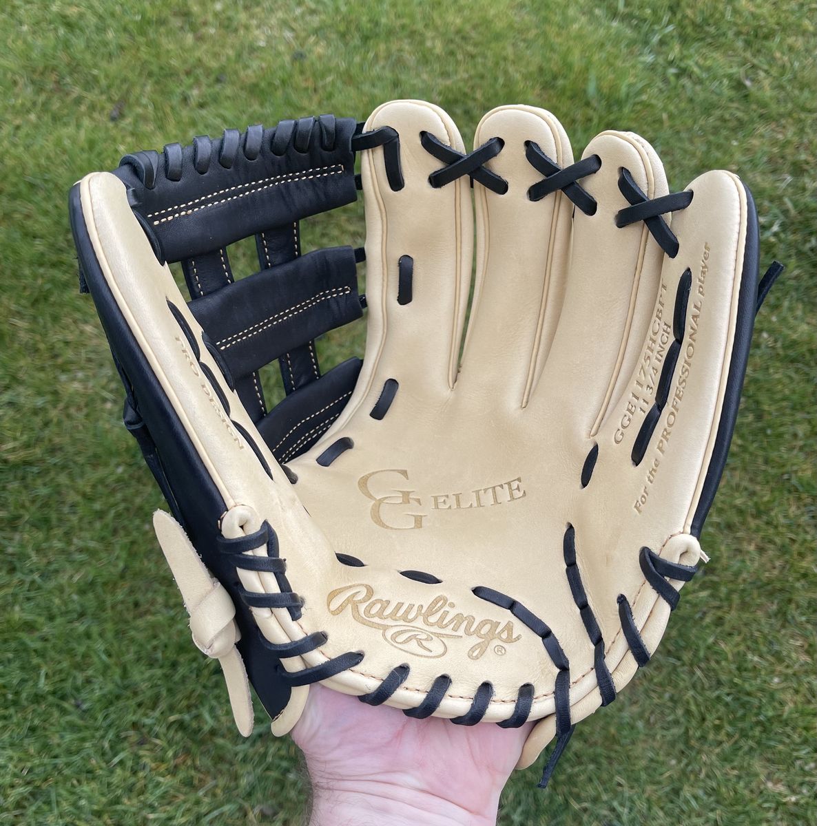 NewRawlings Gold Glove Elite 11.75 in. Youth Baseball Glove
