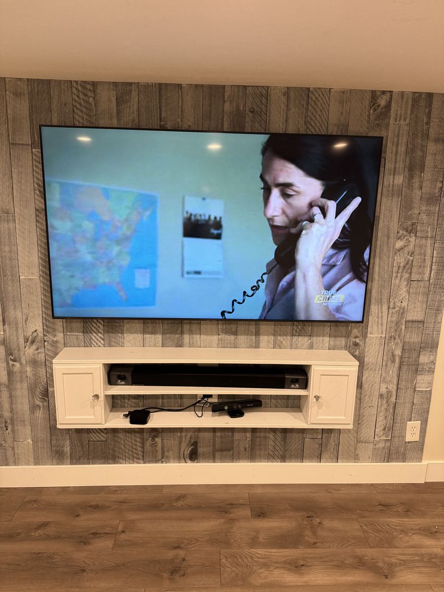 Samsung 70" TV with Slim Wall Mount