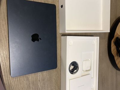 2022 M2 MacBook Air 13.6”, 8GB/256GB