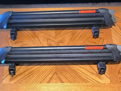 Yakima PowderHound 4 Ski & Snowboard Roof Rack