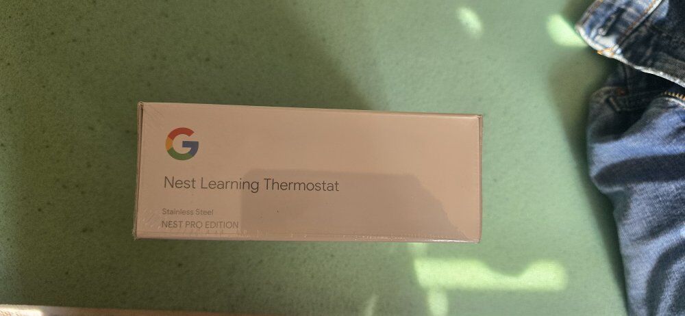 Google Nest Pro (Nest Learning Thermostat) (1 Left)