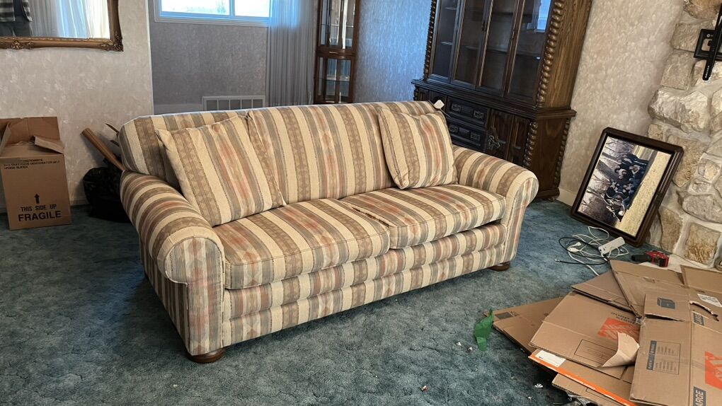 La-Z-Boy Queen Sleeper Sofa