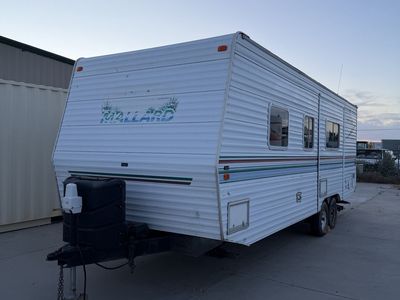Fleetwood RV Mallard Travel Trailer - Spacious Bumper Pull Camper