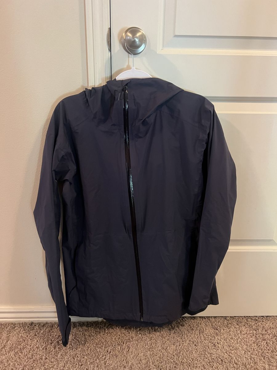Truwear Voyage Lifestyle Men's Navy Blue Waterproof Rain Jacket - Size M (original price $85)