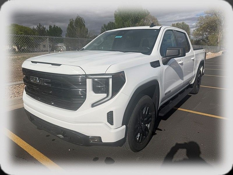 2022 GMC 1500 Elevation