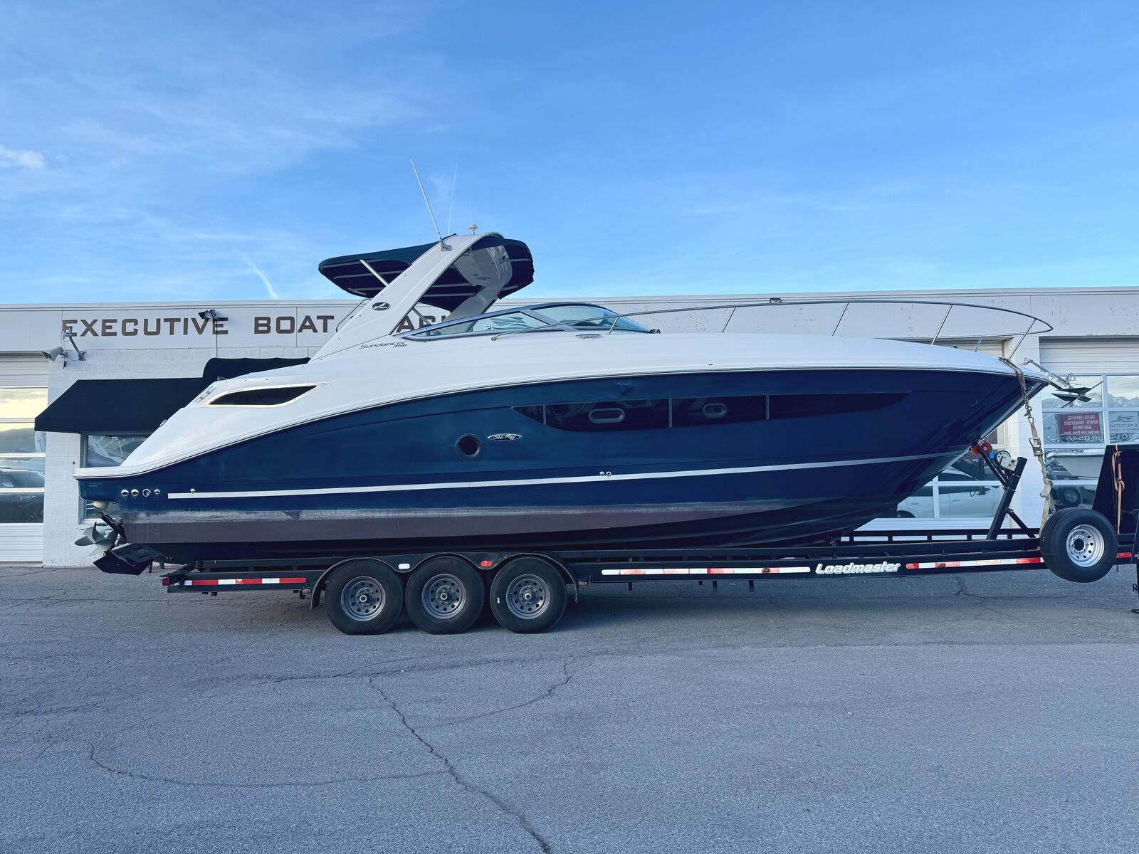 2014 35' Sea Ray 350 Sundancer Axius Yacht