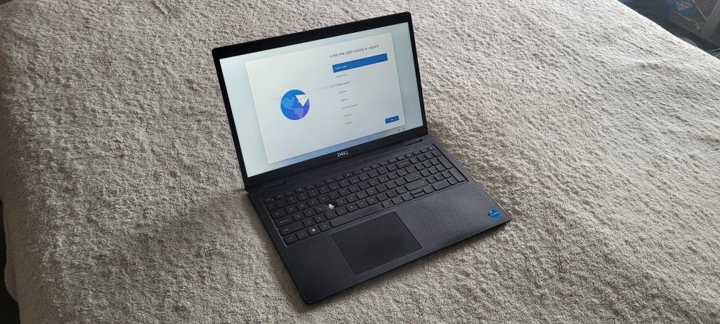 Dell Latitude 3520 Latitude