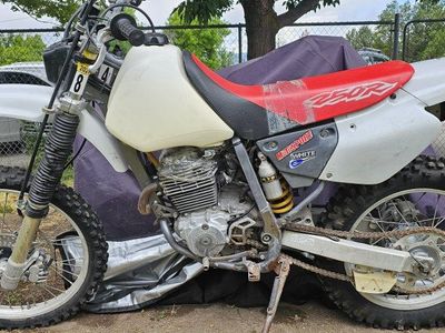 Honda XR 250R Dirt Bike - White Brothers Exhaust, Runs Great