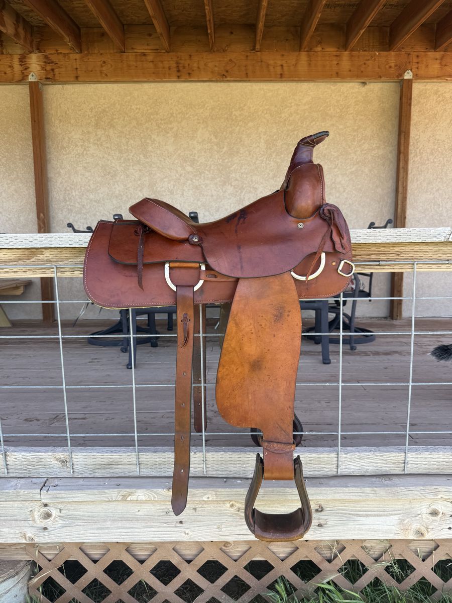 Trail and Ranch Saddle