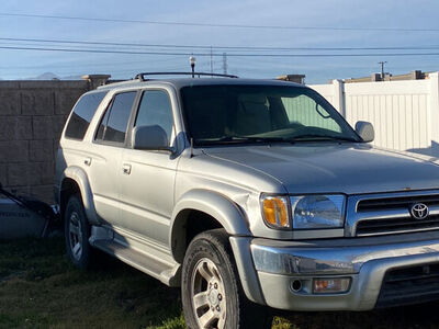 2000 TOYOTA 4RUNNER SR5