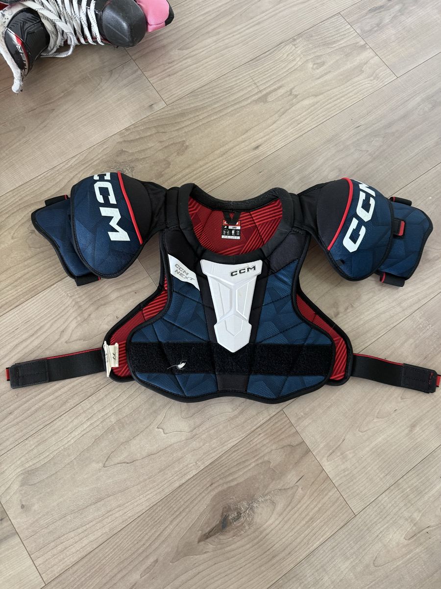 CCM Next Hockey Shoulder Pads Junior Large