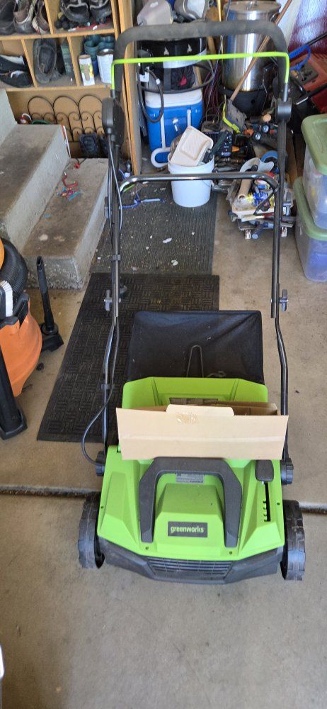 Greenworks 14-inch Corded Dethatcher 10 Amp Electric Scarifier Lawn Aerator with Catcher Bag