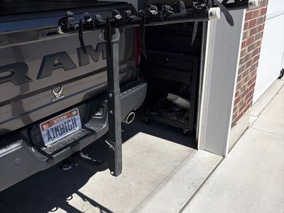 Allen Sports Deluxe 5-Bike Hitch Mount Rack (Model 552RR) sells on Amazon for $235