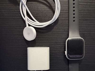 Apple Watch Series 8 (GPS + Cellular) 45MM Silver - Used with Charger & Band
