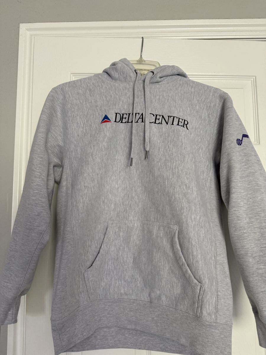 Delta Center Utah Jazz Logo Grey Hoodie with Sleeve Detail - Size S